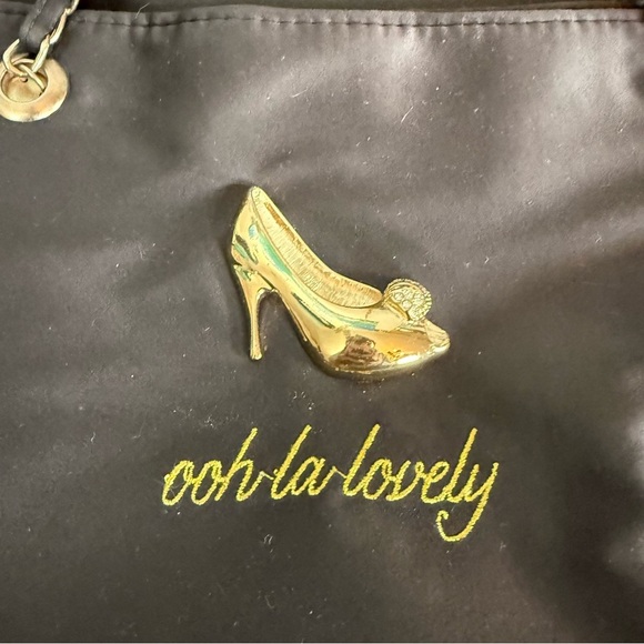 DSW Elegant Black Tote with Gold Details (B5) - Picture 9 of 16